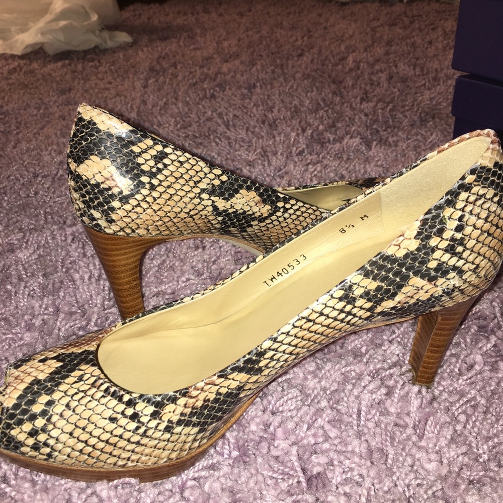 Stuart weitzman snake heels size 8.5